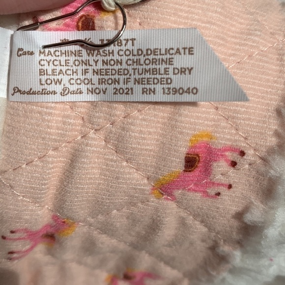 NWT Matilda Jane Pink and White Western Reversible Quilted Sherpa Vest - Picture 9 of 11